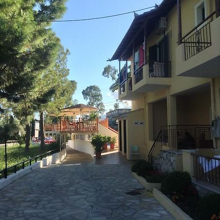 Michalis Place Apartments Vassiliki Esterno foto