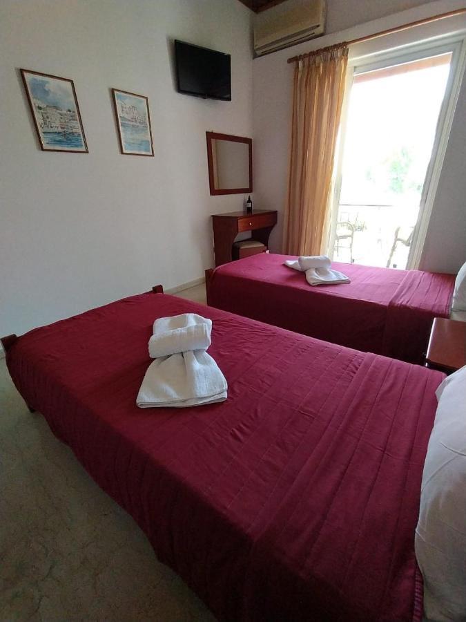 Michalis Place Apartments Vassiliki Esterno foto