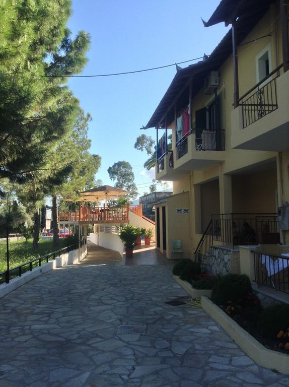 Michalis Place Apartments Vassiliki Esterno foto