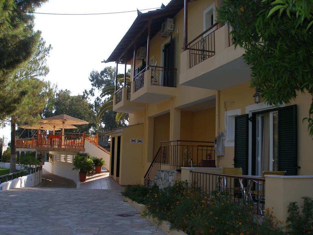 Michalis Place Apartments Vassiliki Esterno foto